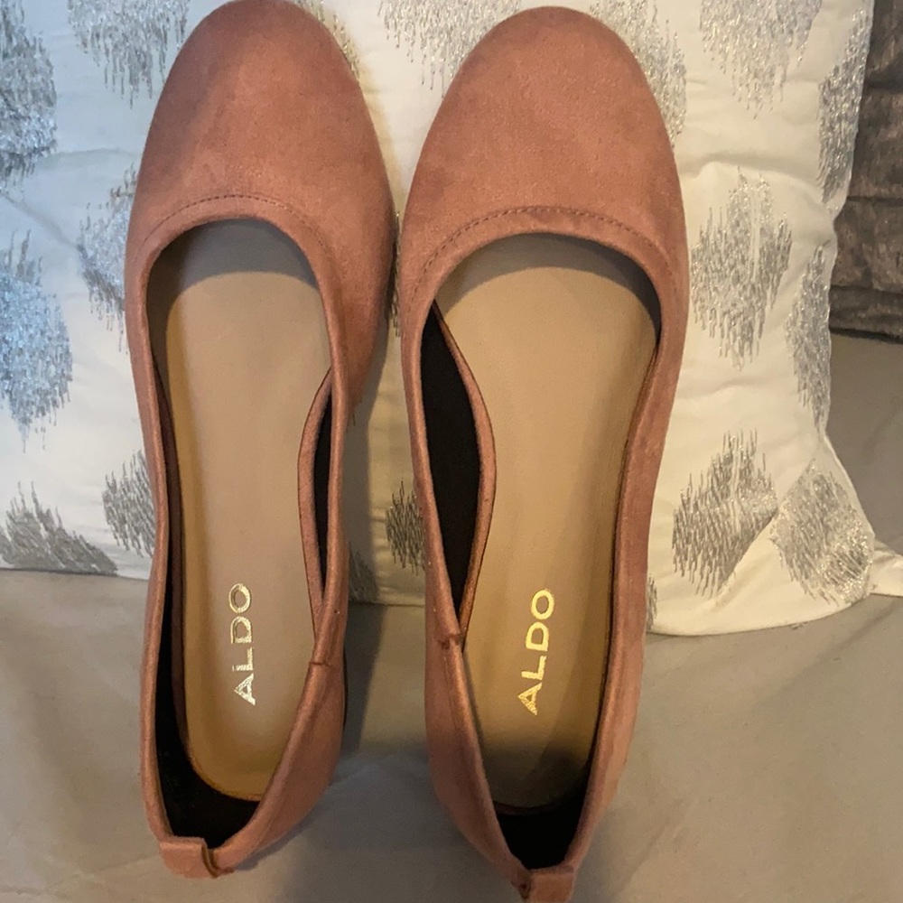 Aldo suede flats